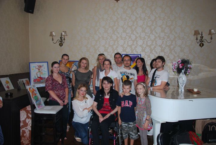 294772_266080296756843_2068837863_n